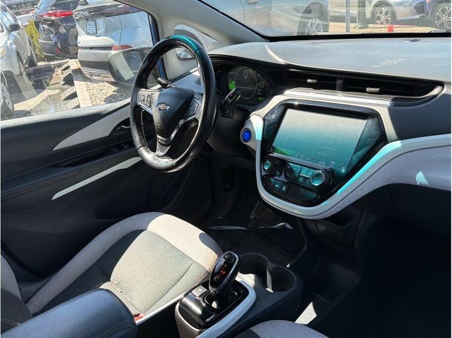 Used 2021 Chevrolet Bolt LT FWD image 6