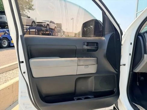 Used 2012 Toyota Tundra 4x4 CrewMax w/ SR5 Pkg image 13