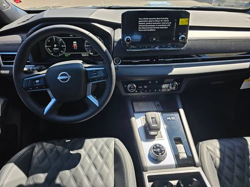 New 2026 Nissan Rogue Platinum AWD/4WD image 19
