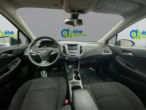Used 2016 Chevrolet Cruze LT w/ Convenience Package FWD image 28