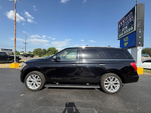 Used 2019 Ford Expedition Platinum AWD/4WD image 7