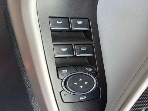 Used 2023 Ford Explorer XLT w/ Equipment Group 202A AWD/4WD image 20