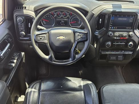Used 2019 Chevrolet Silverado 1500 LT AWD/4WD image 12
