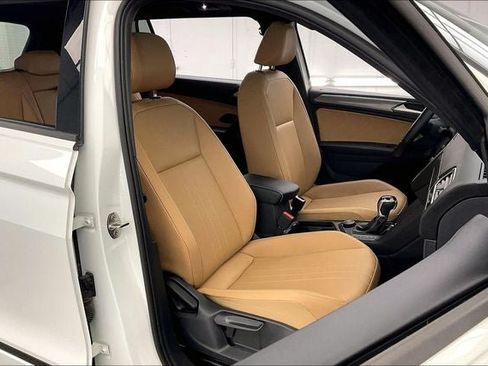 Used 2023 Volkswagen Tiguan SE R-Line AWD/4WD image 7