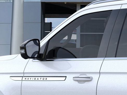 New 2025 Lincoln Navigator Reserve image 20