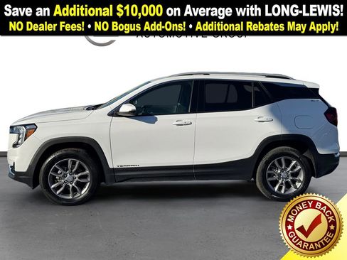 Used 2024 GMC Terrain SLT image 2