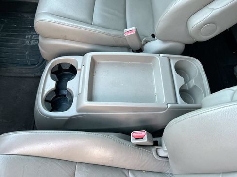 Used 2014 Honda Odyssey Touring Elite image 30