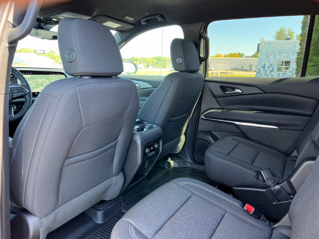 New 2026 Chevrolet Traverse LT w/ Driver Confidence Package AWD/4WD image 37
