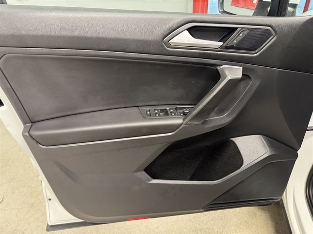 Used 2021 Volkswagen Tiguan SEL FWD image 20