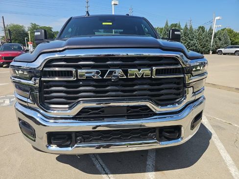 Used 2026 RAM 2500 Big Horn AWD/4WD image 6