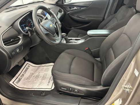 Used 2022 Chevrolet Malibu LT FWD image 38