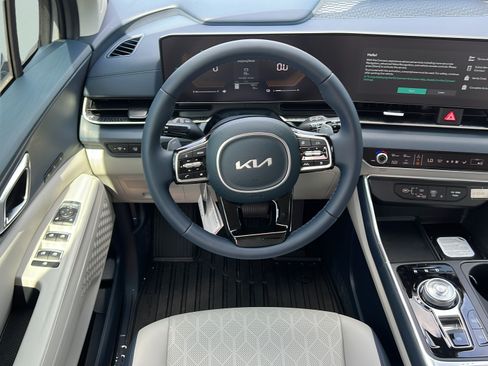 New 2026 Kia Carnival EX FWD image 15