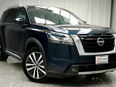 Used 2022 Nissan Pathfinder Platinum w/ Cargo Package