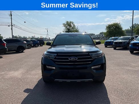 Used 2024 Ford Explorer XLT w/ Equipment Group 202A AWD/4WD image 10