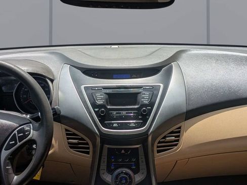Used 2013 Hyundai Elantra GLS w/ Preferred Pkg FWD image 16