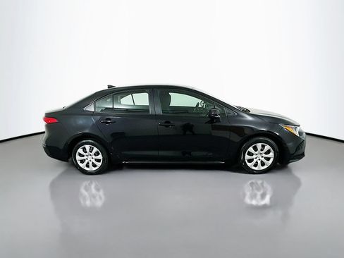 Certified 2025 Toyota Corolla LE FWD image 4