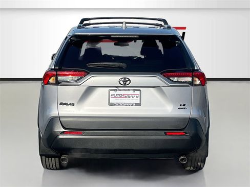 Used 2021 Toyota RAV4 LE w/ Carpet Mat Package (TMS) image 6