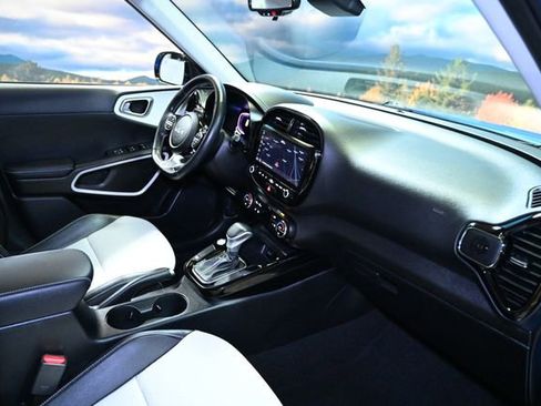 Used 2024 Kia Soul GT-Line image 44