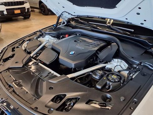 Used 2023 BMW 530i xDrive w/ Executive Package image 13