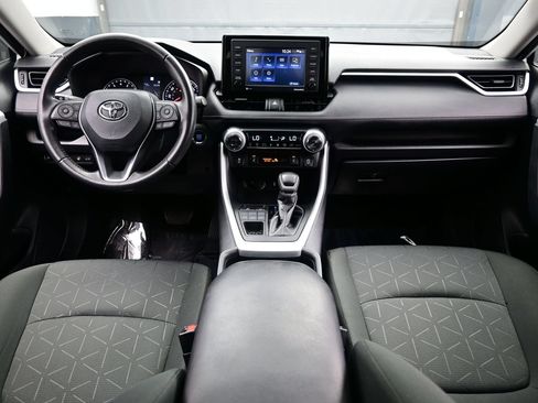 Used 2022 Toyota RAV4 XLE w/ Convenience Package AWD/4WD image 17
