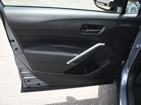 Used 2024 Toyota Corolla Cross AWD Hybrid w/ Moonroof Package image 10