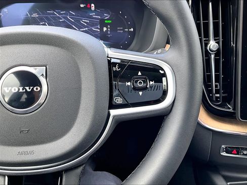 Used 2026 Volvo XC60 T8 Plus w/ Protection Package Premier image 21