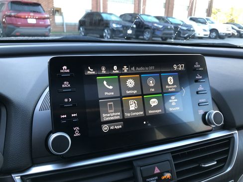 Used 2019 Honda Accord EX image 18