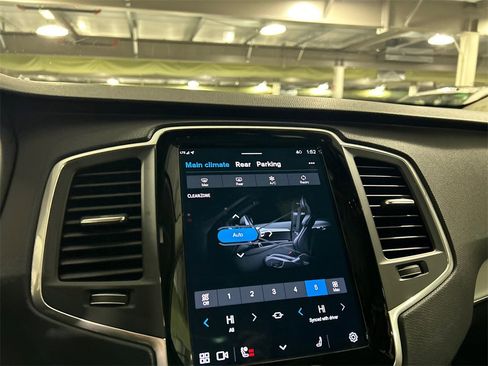 Certified 2024 Volvo XC90 B5 Core w/ Protection Package Premier image 16