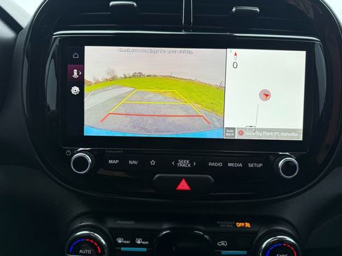 Used 2023 Kia Soul EX image 13