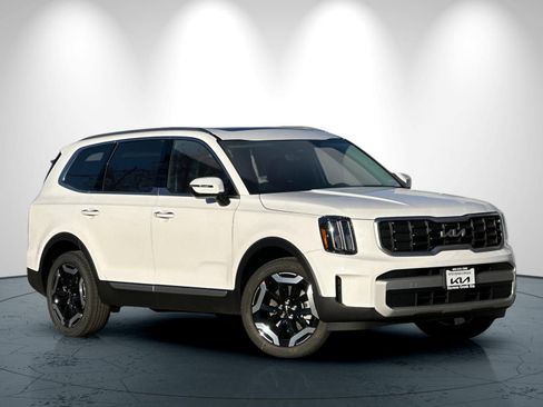 New 2025 Kia Telluride S image 2