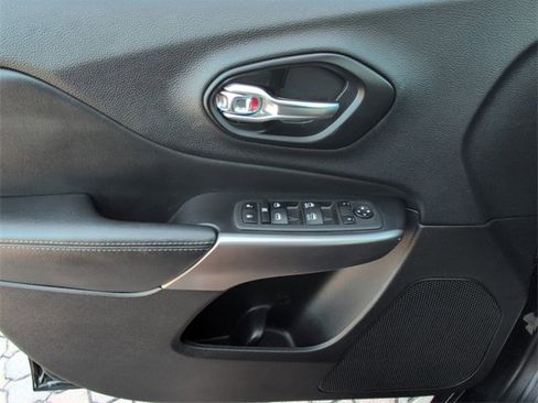 Used 2022 Jeep Cherokee Latitude Lux image 29