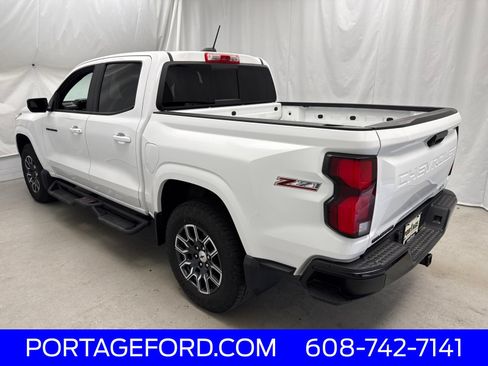 Used 2024 Chevrolet Colorado Z71 w/ Z71 Convenience Package 2 AWD/4WD image 5