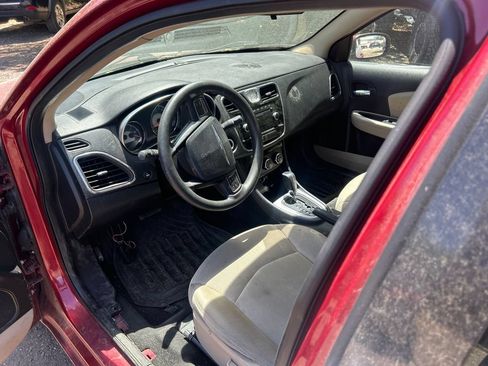 Used 2013 Chrysler 200 LX FWD image 2