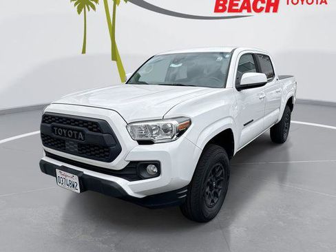 Certified 2020 Toyota Tacoma SR5 RWD image 1