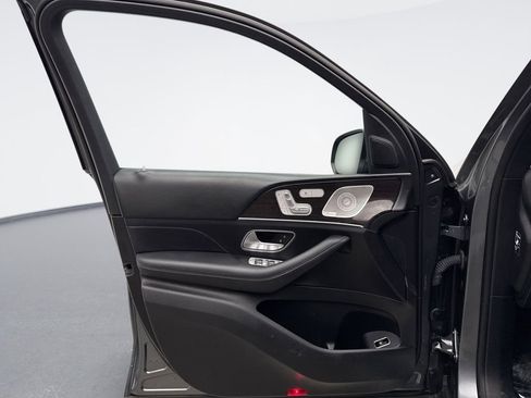 Used 2022 Mercedes-Benz GLE 350 4MATIC w/ Premium Package image 9