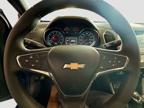 Used 2016 Chevrolet Cruze LT w/ Convenience Package FWD image 12