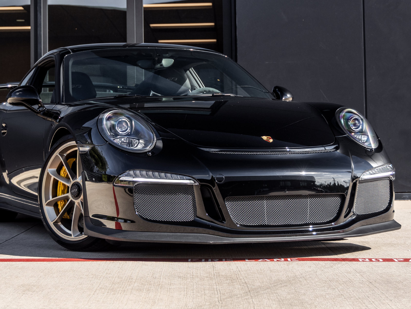 Used 2015 Porsche 911 GT3 RWD image 9