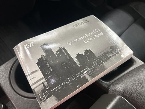 Used 2022 GMC Sierra 1500 SLT image 34