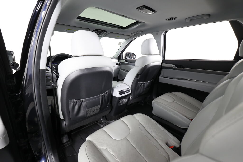Used 2020 Hyundai Palisade SEL w/ Premium Package AWD/4WD image 14