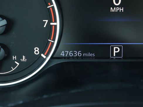 Used 2023 Nissan Altima 2.5 SV FWD image 4