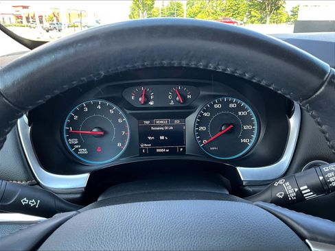 Used 2018 Chevrolet Traverse LT FWD image 13