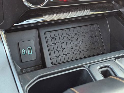 Certified 2023 Ford F150 Platinum w/ FX4 Off-Road Package image 29