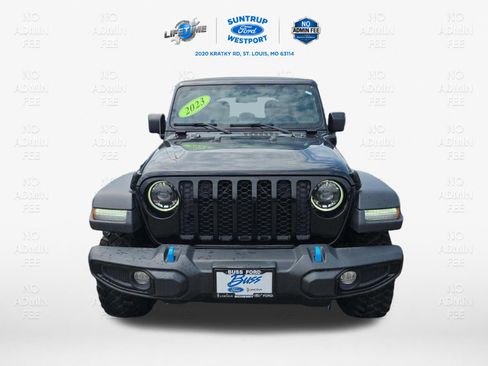 Used 2023 Jeep Wrangler Unlimited w/ Cold Weather Group AWD/4WD image 2