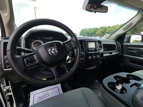 Used 2018 RAM 1500 Express RWD image 10