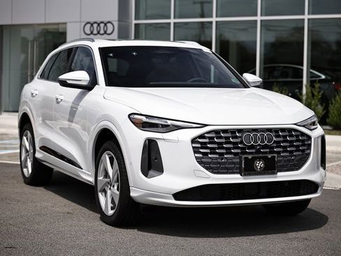 New 2025 Audi Q5 2.0T Premium Plus image 2