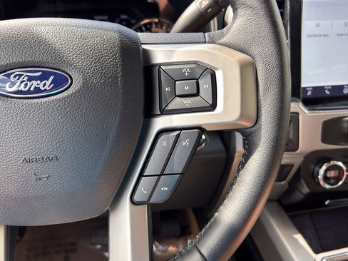 Certified 2022 Ford F350 Lariat w/ Lariat Ultimate Package AWD/4WD image 35