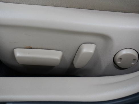 Used 2012 Toyota Camry LE image 13