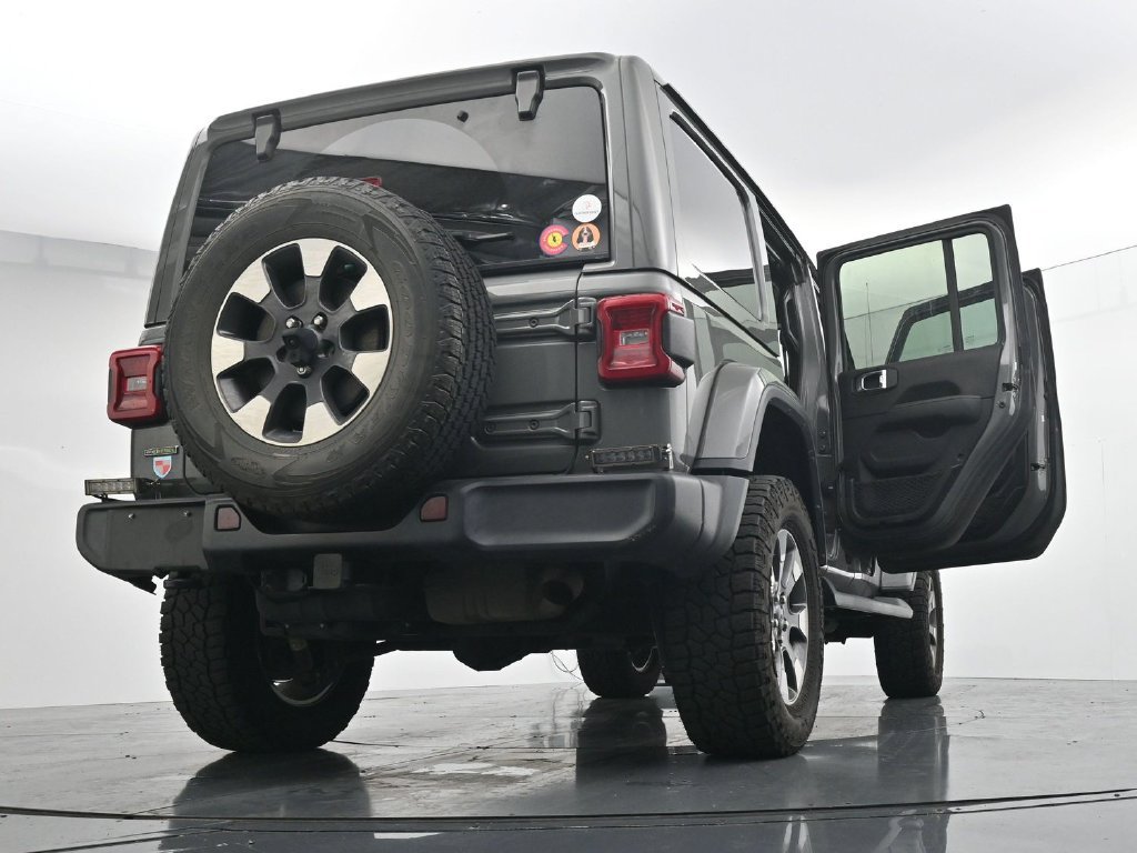 Used 2021 Jeep Wrangler Unlimited Sahara AWD/4WD image 30