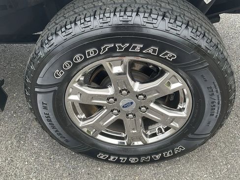 Used 2021 Ford F150 XLT w/ Equipment Group 302A High AWD/4WD image 10