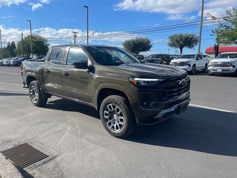Used 2024 Chevrolet Colorado Z71 w/ Z71 Convenience Package 2 AWD/4WD image 7